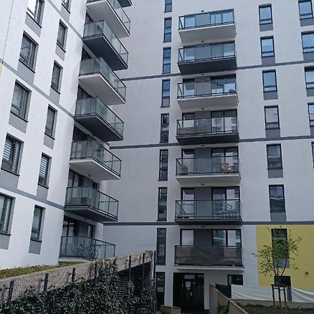 وارسو Apartment Z Ogrodkiem Na Warszawskiej Woli المظهر الخارجي الصورة