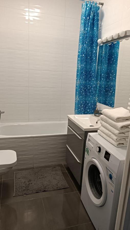 وارسو Apartment Z Ogrodkiem Na Warszawskiej Woli المظهر الخارجي الصورة